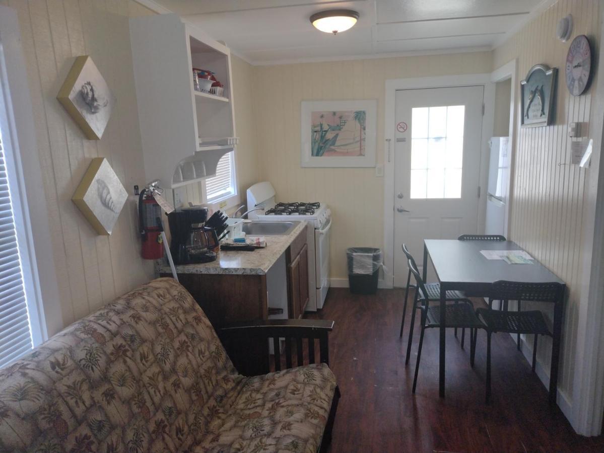 Double Barr Cottage Inn Port Aransas Exterior photo